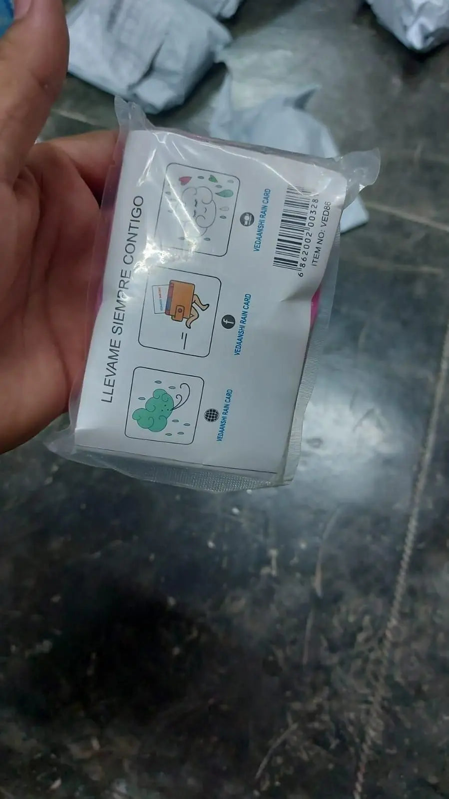 FULLY Reusable Wallet Rain Card Rain Coat for Adults (Set of 5) Multicolour.